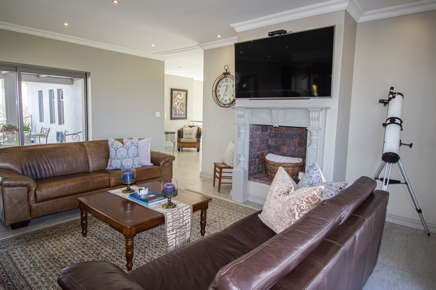 6 Bedroom Property for Sale in Kleinbaai Western Cape